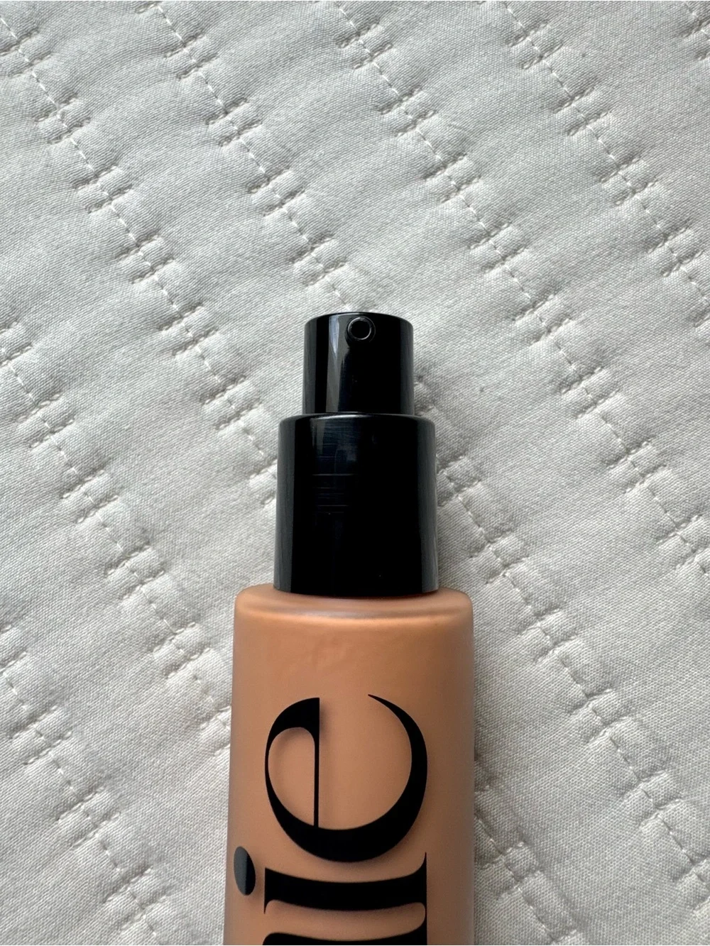 Saie Glowy Super Skin Tint Full Size Foundation in Shade 20 Medium/ Medium Tan